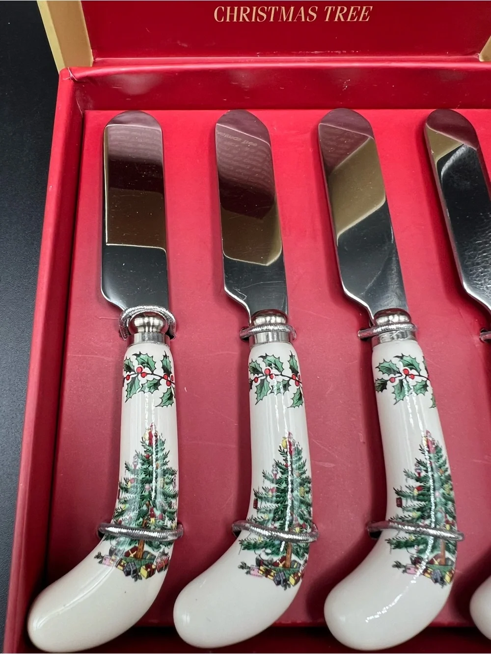 Spode Christmas Tree Set of 4 Spreaders Holiday Appetizer Spreaders NEW